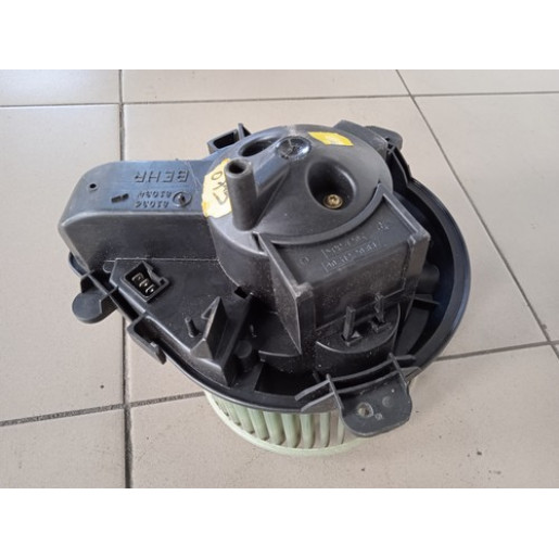 Моторчик печки с кондиционером (3 выхода) Fiat Scudo 2004-2006 9041220837